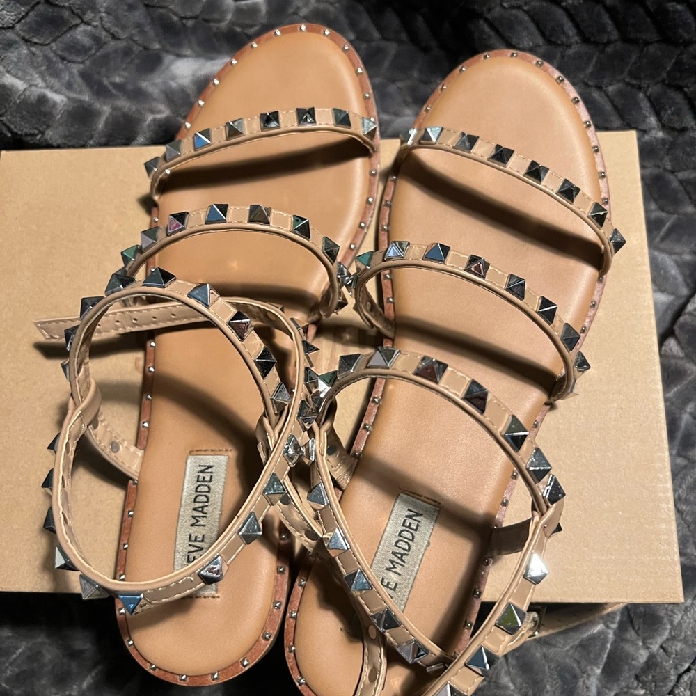 Steve Madden sandals - only work once - tan - size 11